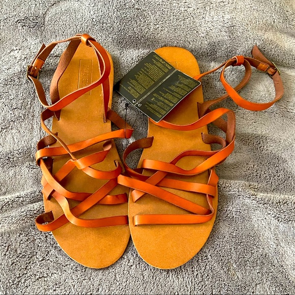 Forever 21 Genuine Leather Ankle Strap Sandals - Picture 1 of 4
